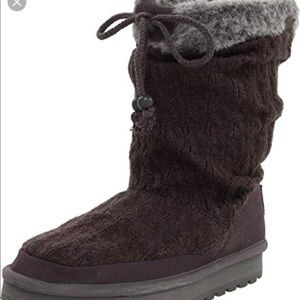 The Keepsakes-Blur womens pull-on boot in GREY